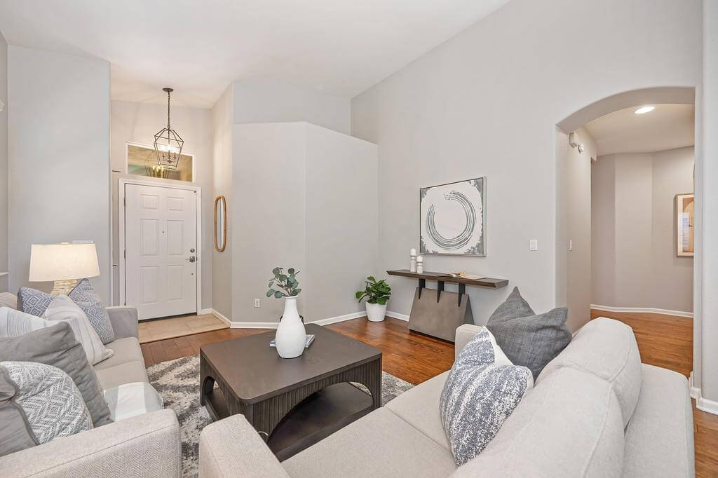 Horseshoe Glen Cir, Folsom - Premiere Home Staging & Design