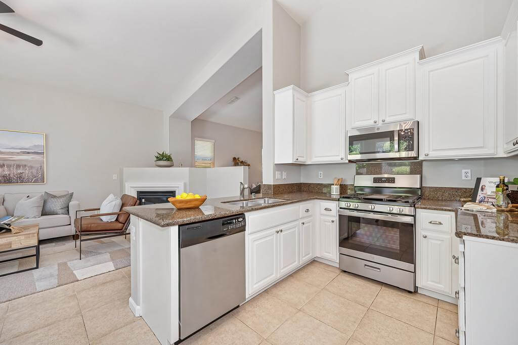 Horseshoe Glen Cir, Folsom - Premiere Home Staging & Design