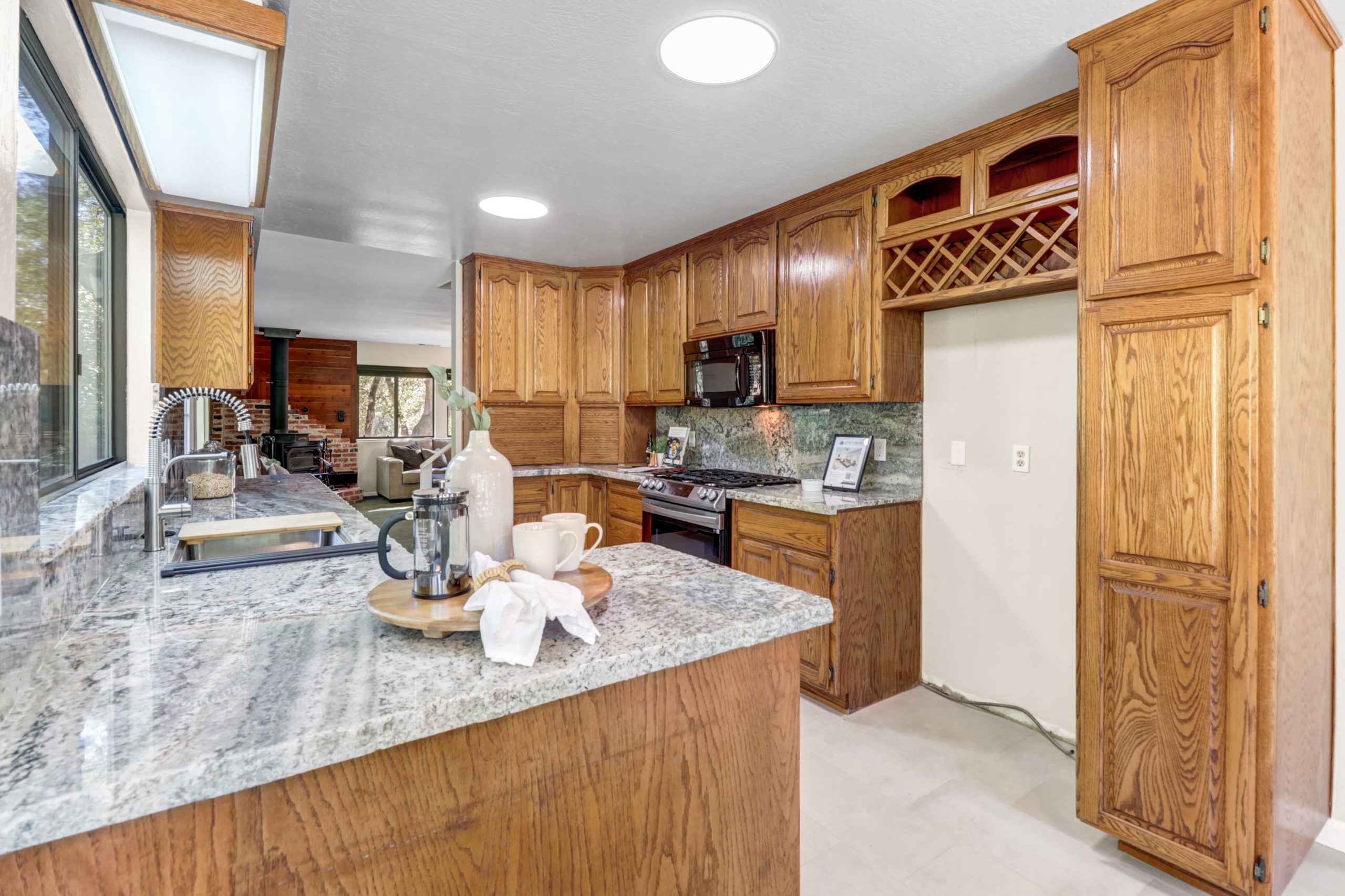 Junewood Ln, Loomis - Premiere Home Staging & Design