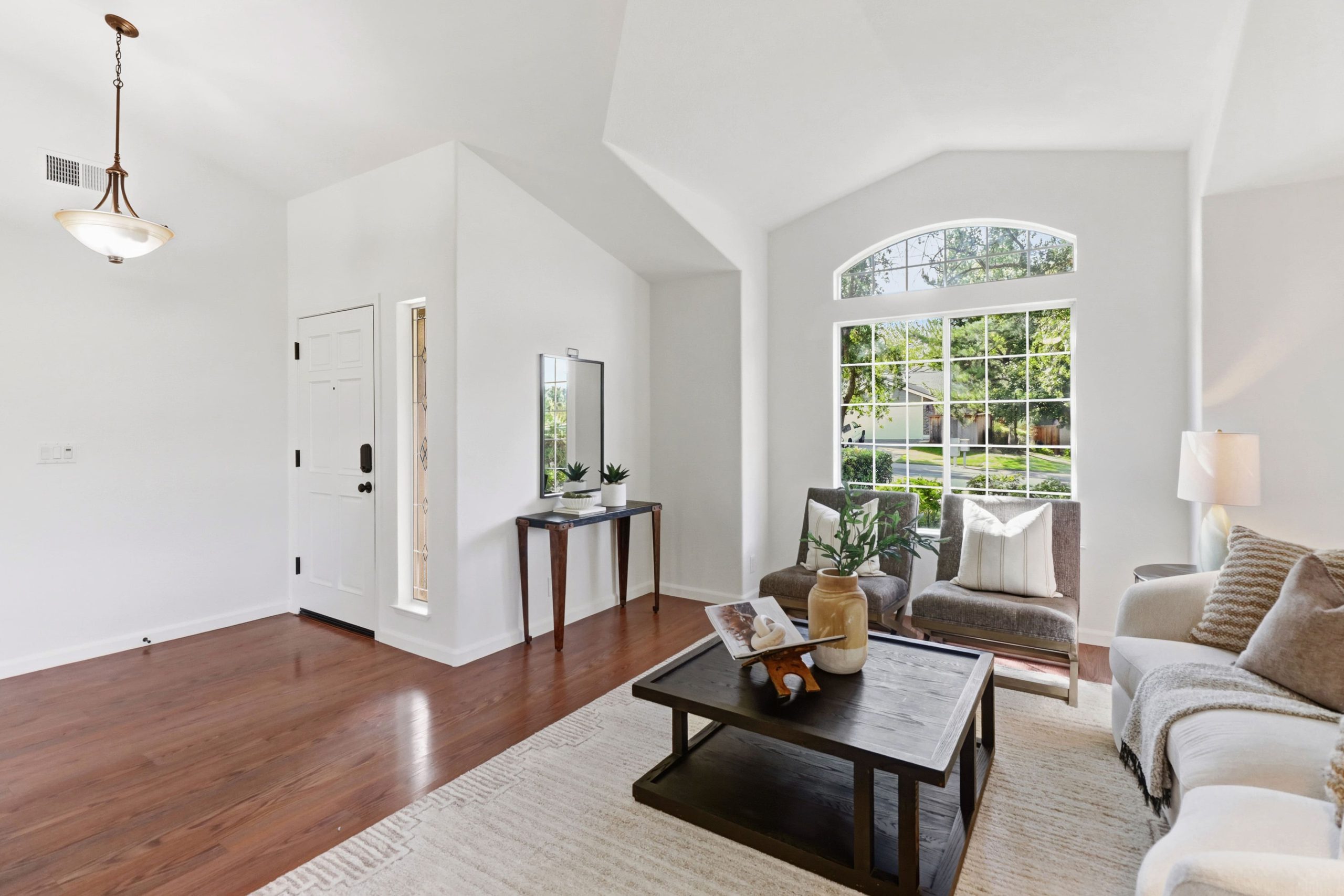 Manseau Dr, Folsom - Premiere Home Staging & Design