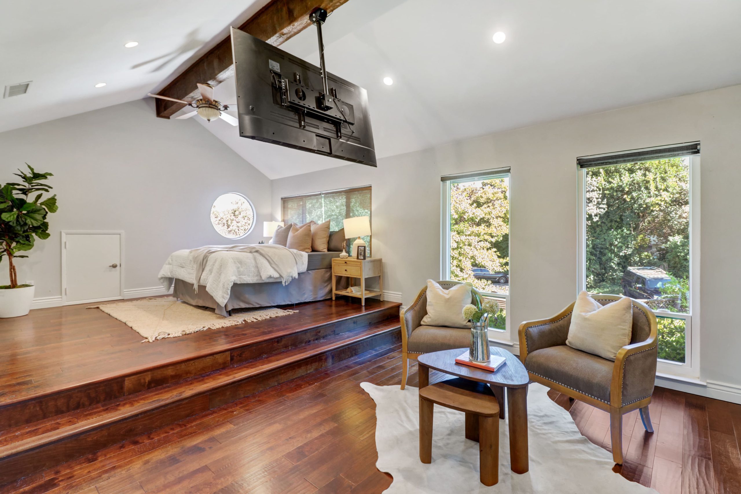 N Ravine Ln, Fair Oaks - Premiere Home Staging & Design