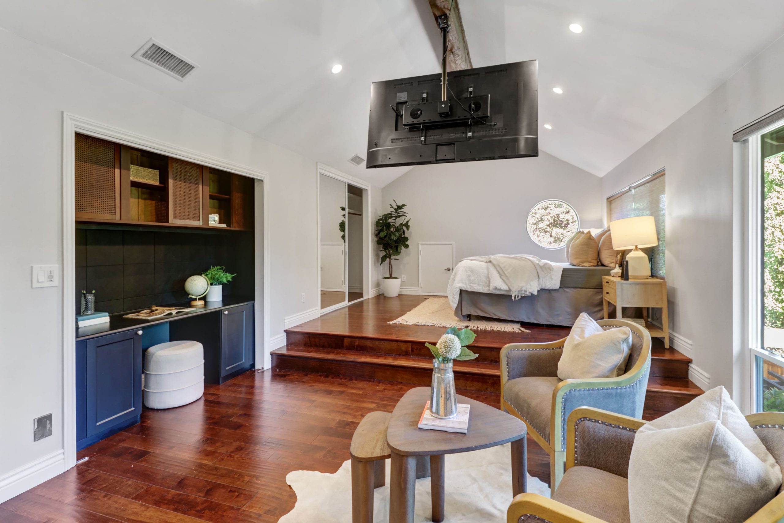 N Ravine Ln, Fair Oaks - Premiere Home Staging & Design