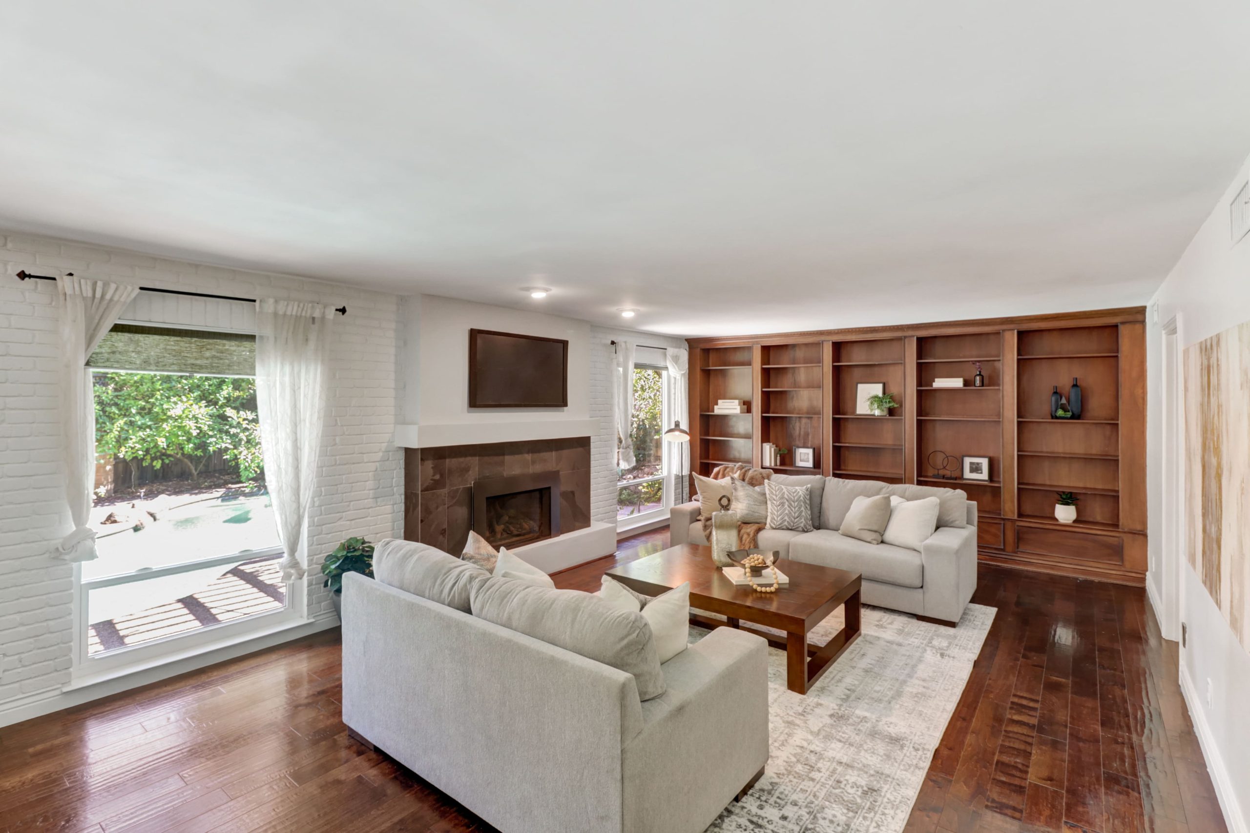 N Ravine Ln, Fair Oaks - Premiere Home Staging & Design