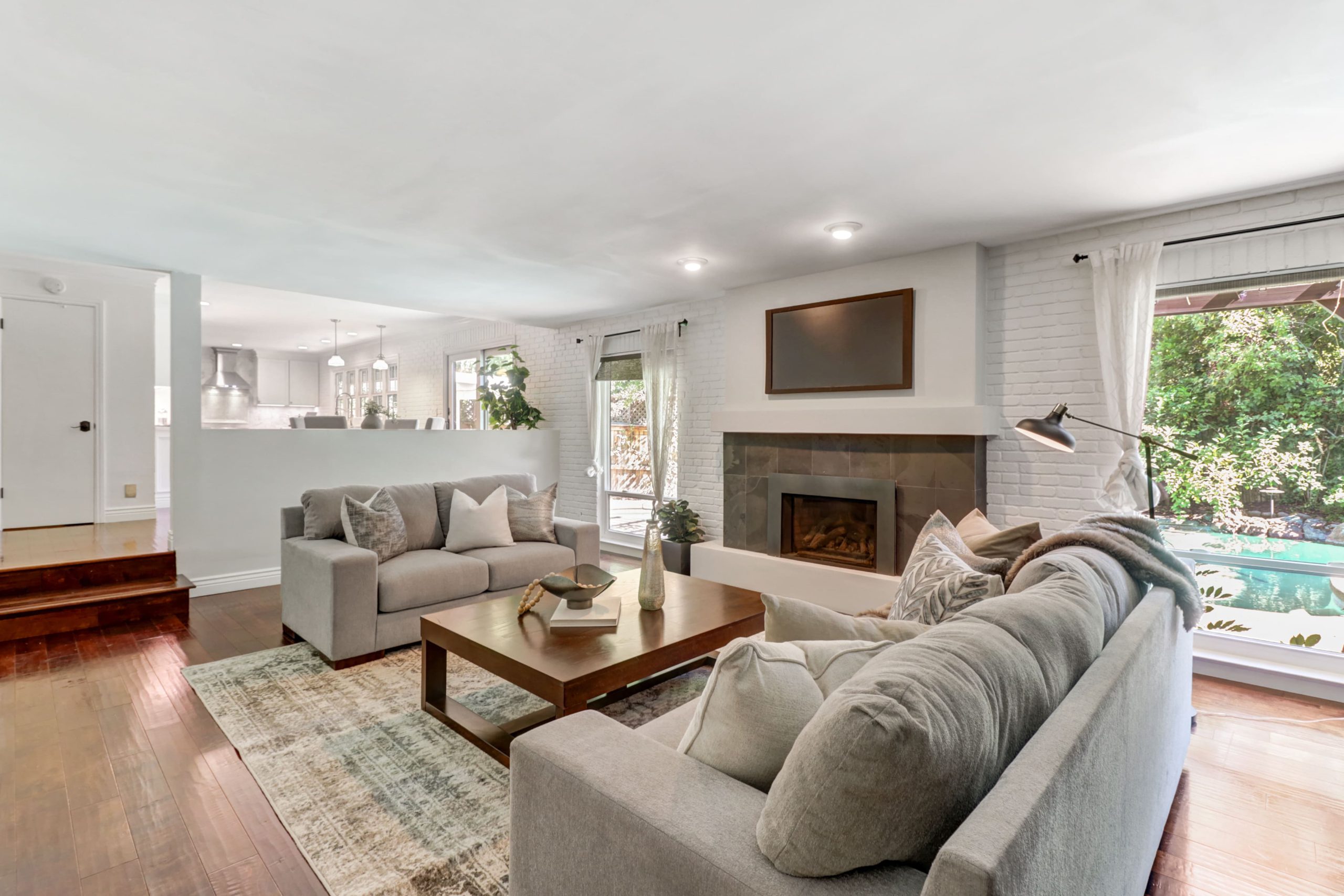 N Ravine Ln, Fair Oaks - Premiere Home Staging & Design