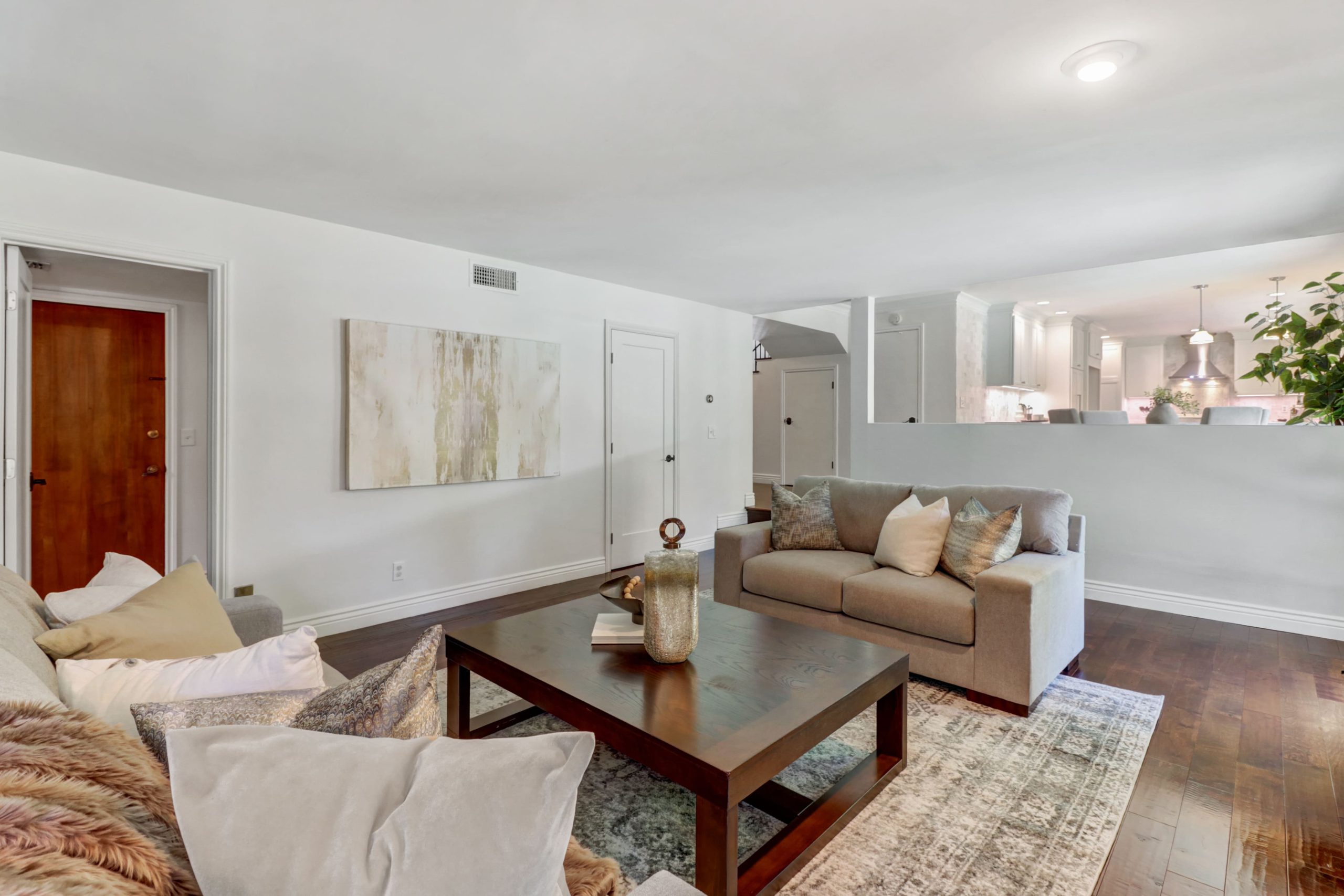 N Ravine Ln, Fair Oaks - Premiere Home Staging & Design