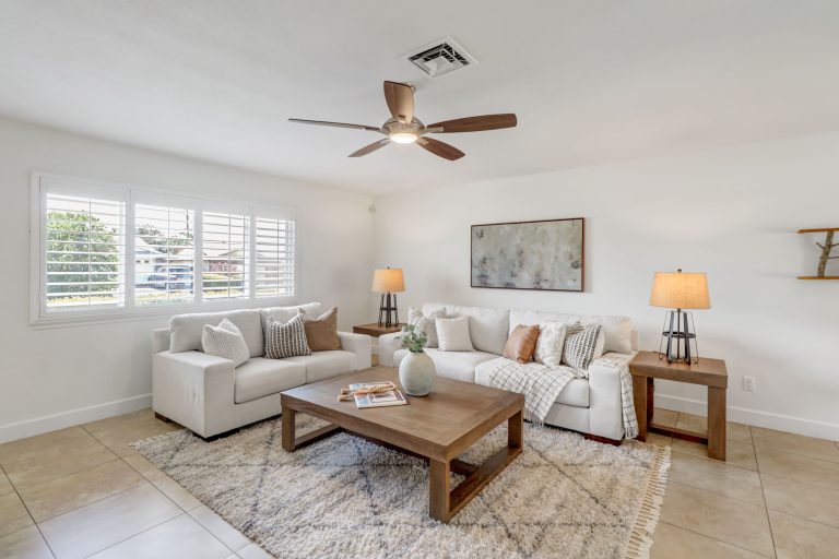 Woodglade Ct, Rocklin - Premiere Home Staging & Design