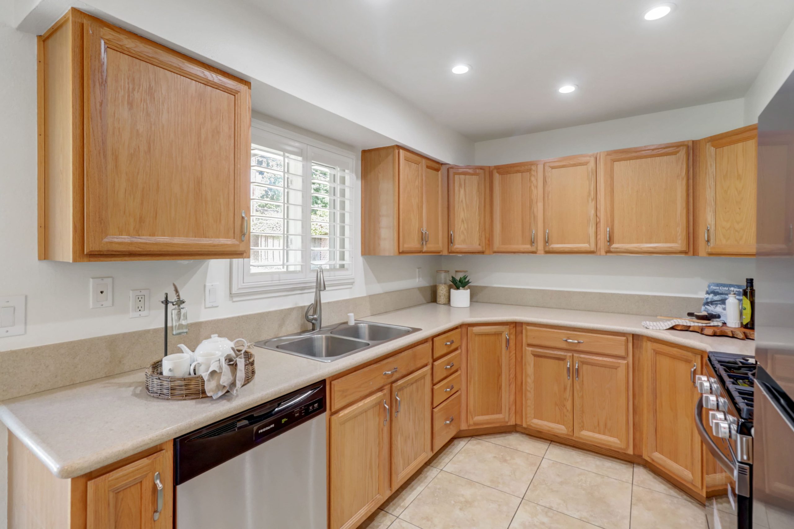 Woodglade Ct, Rocklin - Premiere Home Staging & Design