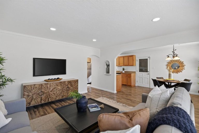 Sunset Ave, Fair Oaks - Premiere Home Staging & Design