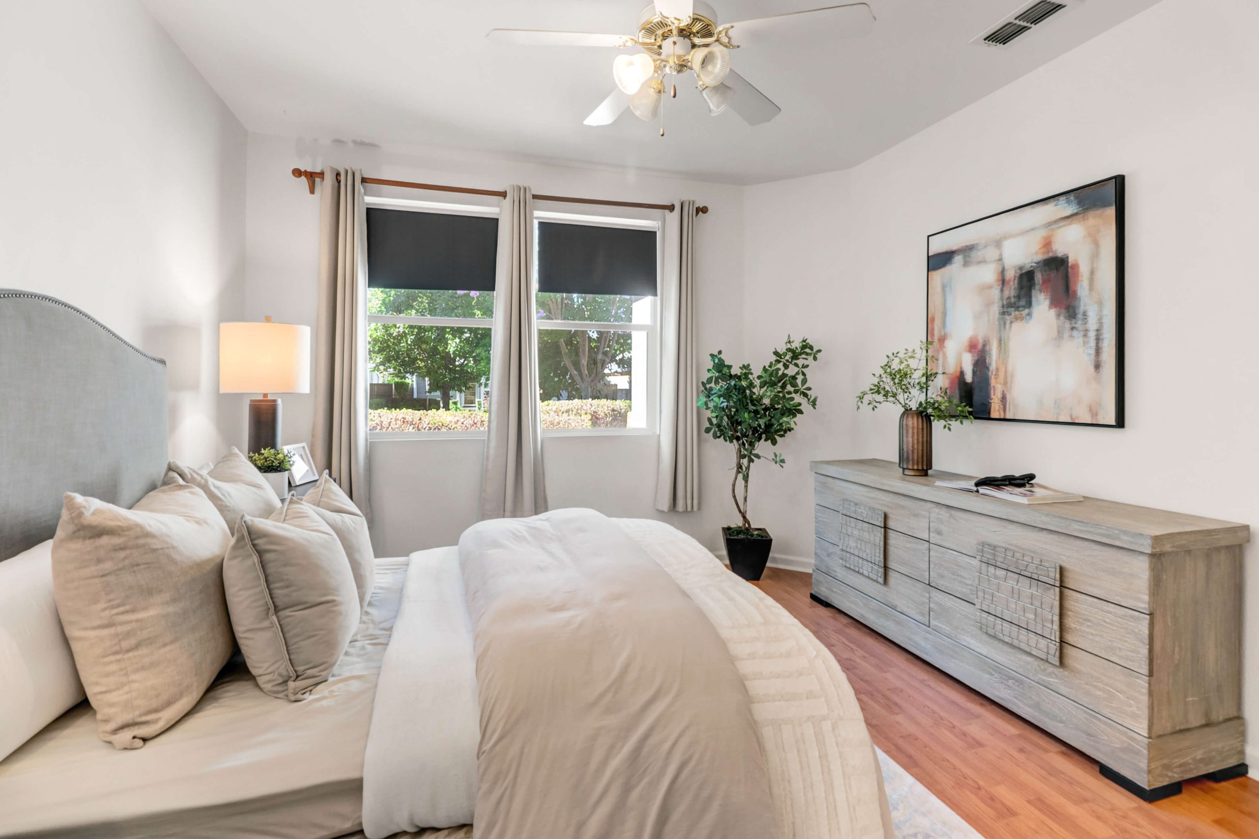 Bay Horse Ln, Sacramento - Premiere Home Staging & Design
