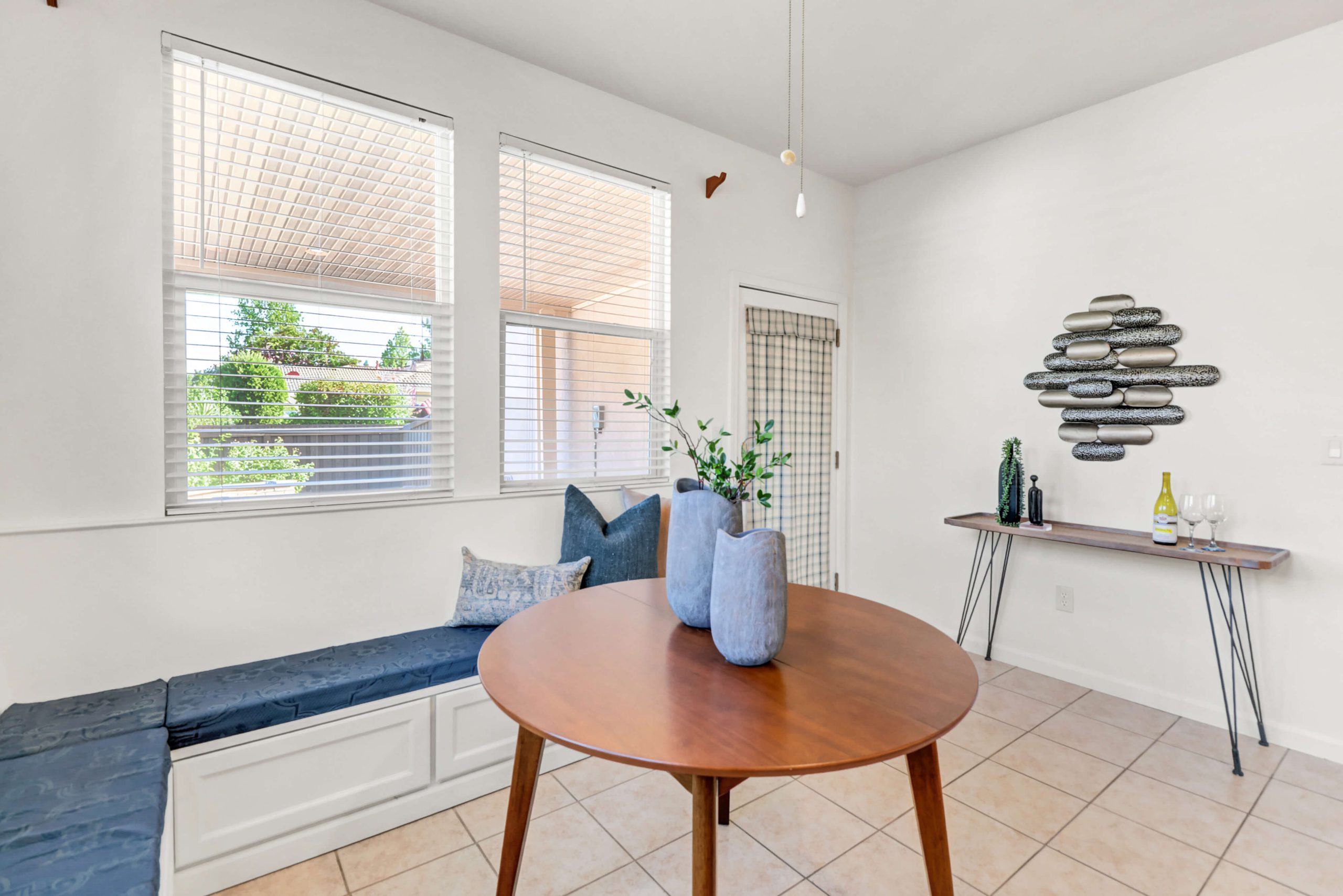Bay Horse Ln, Sacramento - Premiere Home Staging & Design