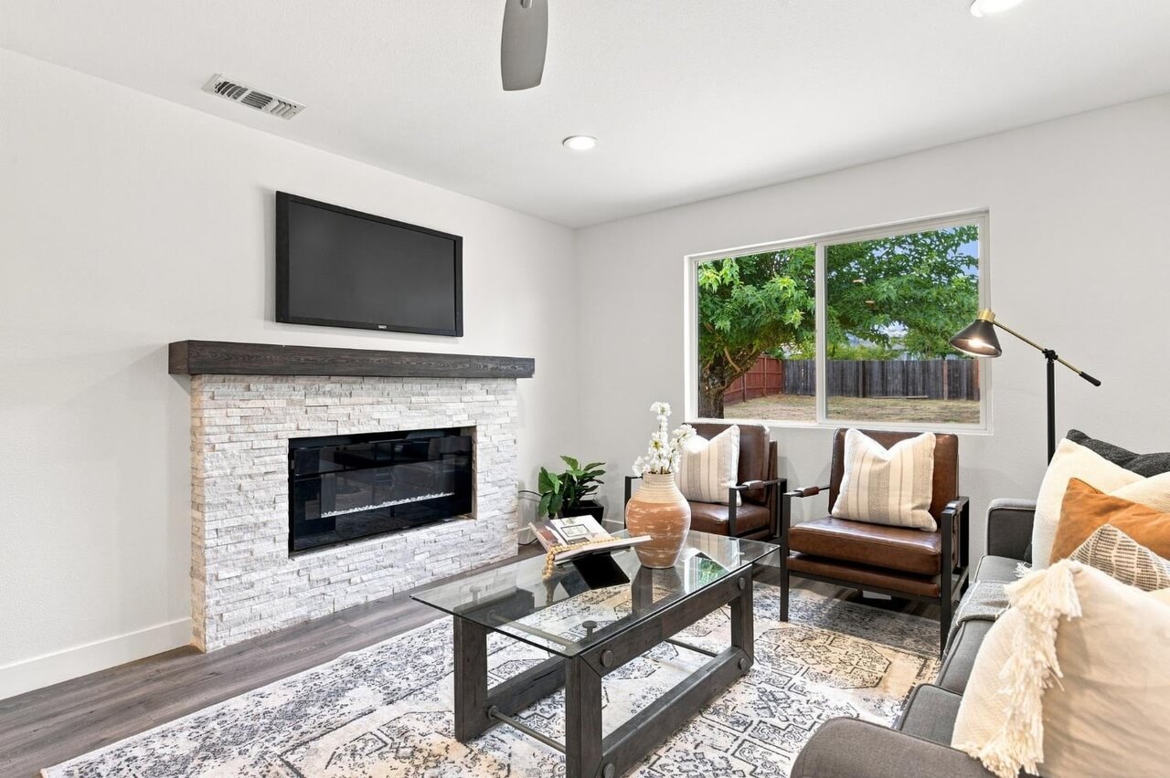 Biruta Ave, Orange - Premiere Home Staging & Design
