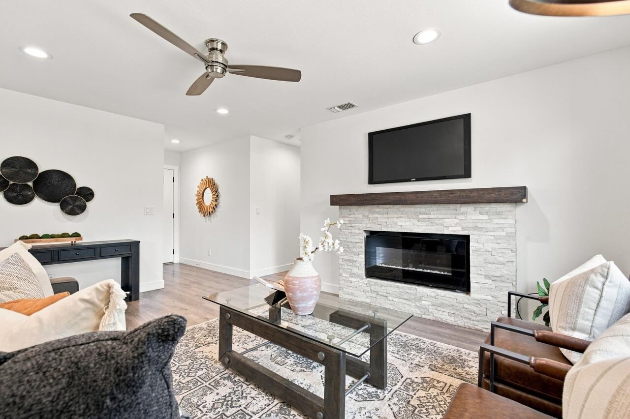 Biruta Ave, Orange - Premiere Home Staging & Design