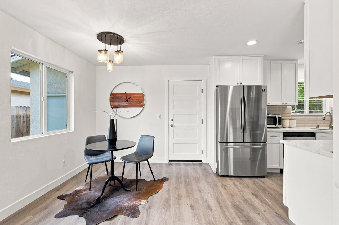 Biruta Ave, Orange - Premiere Home Staging & Design