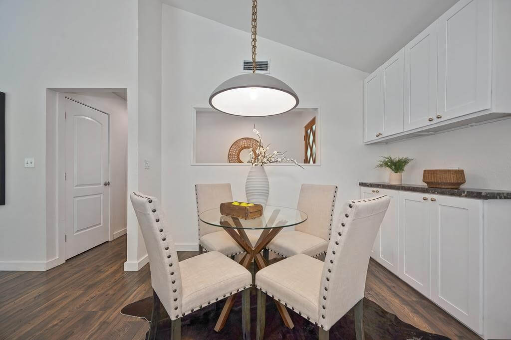Mikkelsen Dr, Auburn - Premiere Home Staging & Design