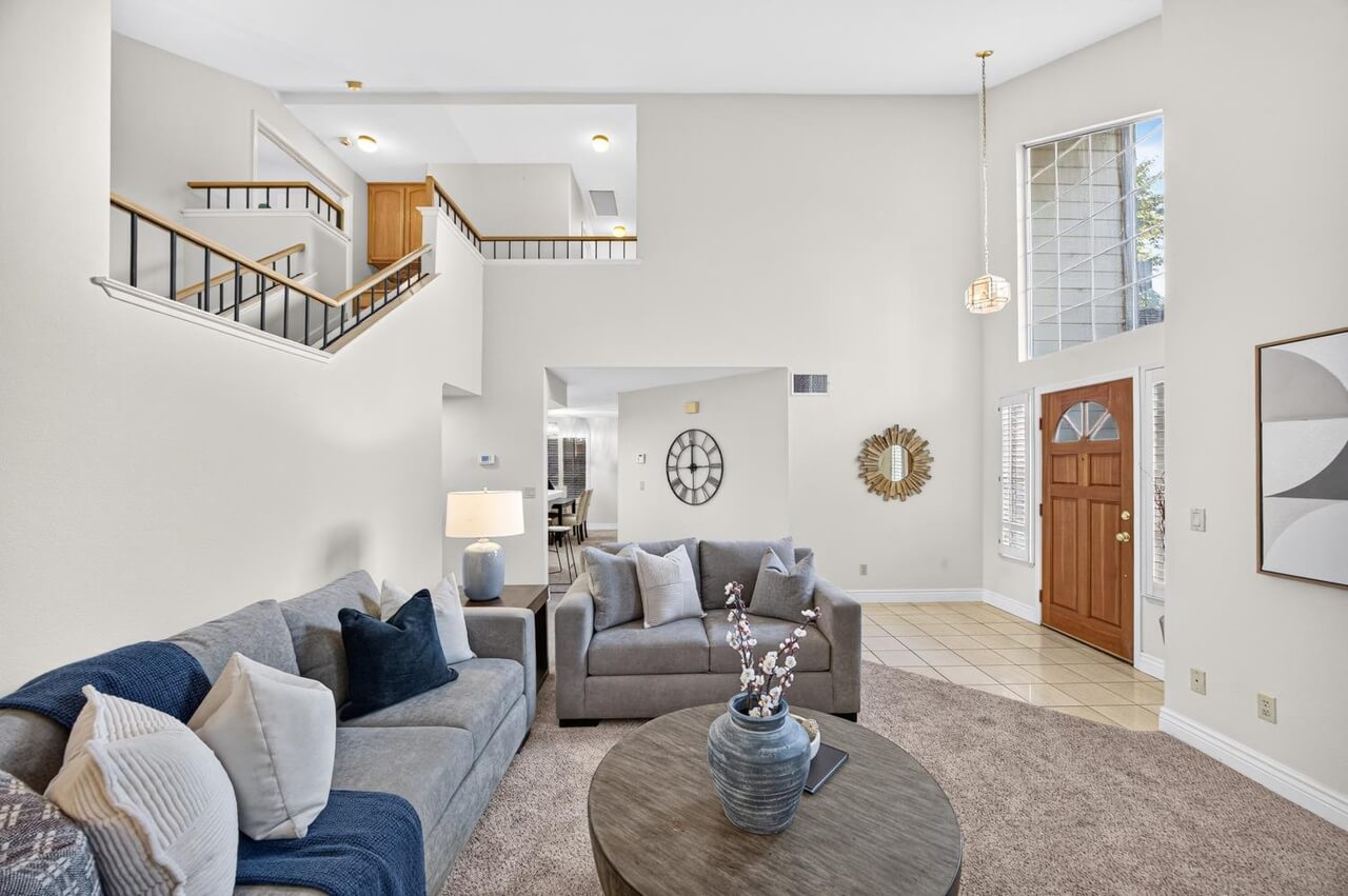 River Estates Dr, Sacramento - Premiere Home Staging & Design