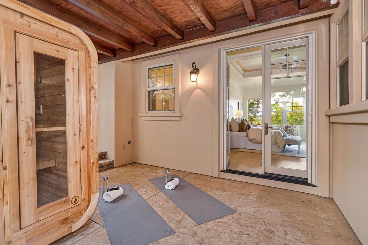 17240 Winchester Club Dr, Meadow Vista - Premiere Home Staging & Design