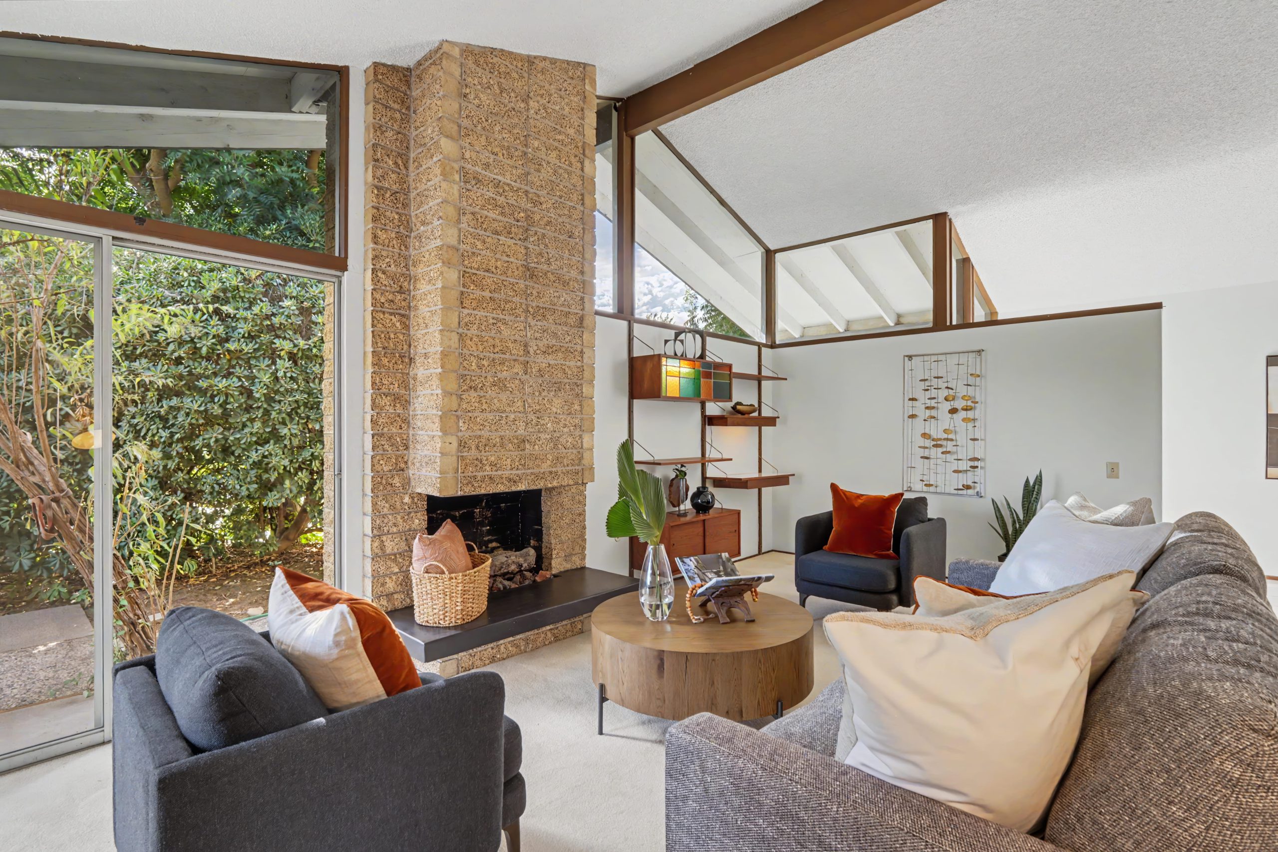 American River Dr, Sacramento - Premiere Home Staging & Design