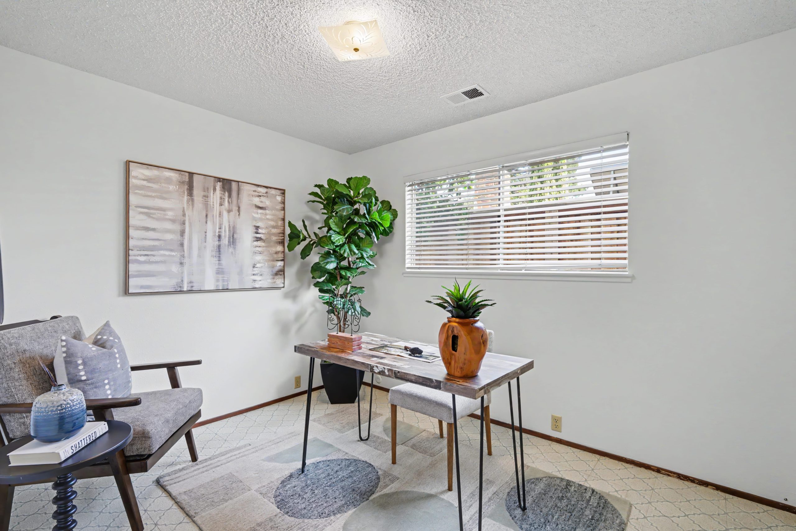 American River Dr, Sacramento - Premiere Home Staging & Design