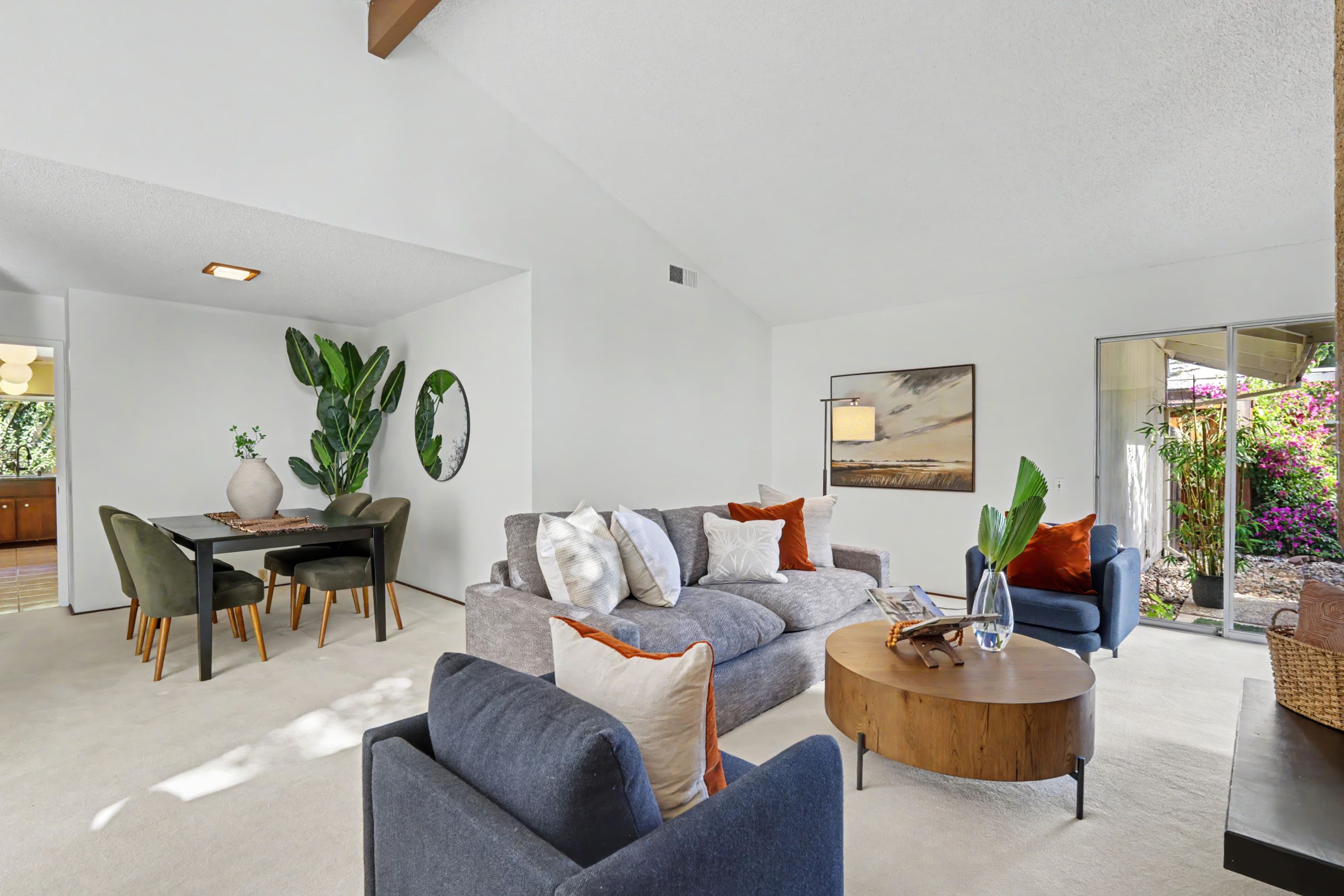 American River Dr, Sacramento - Premiere Home Staging & Design