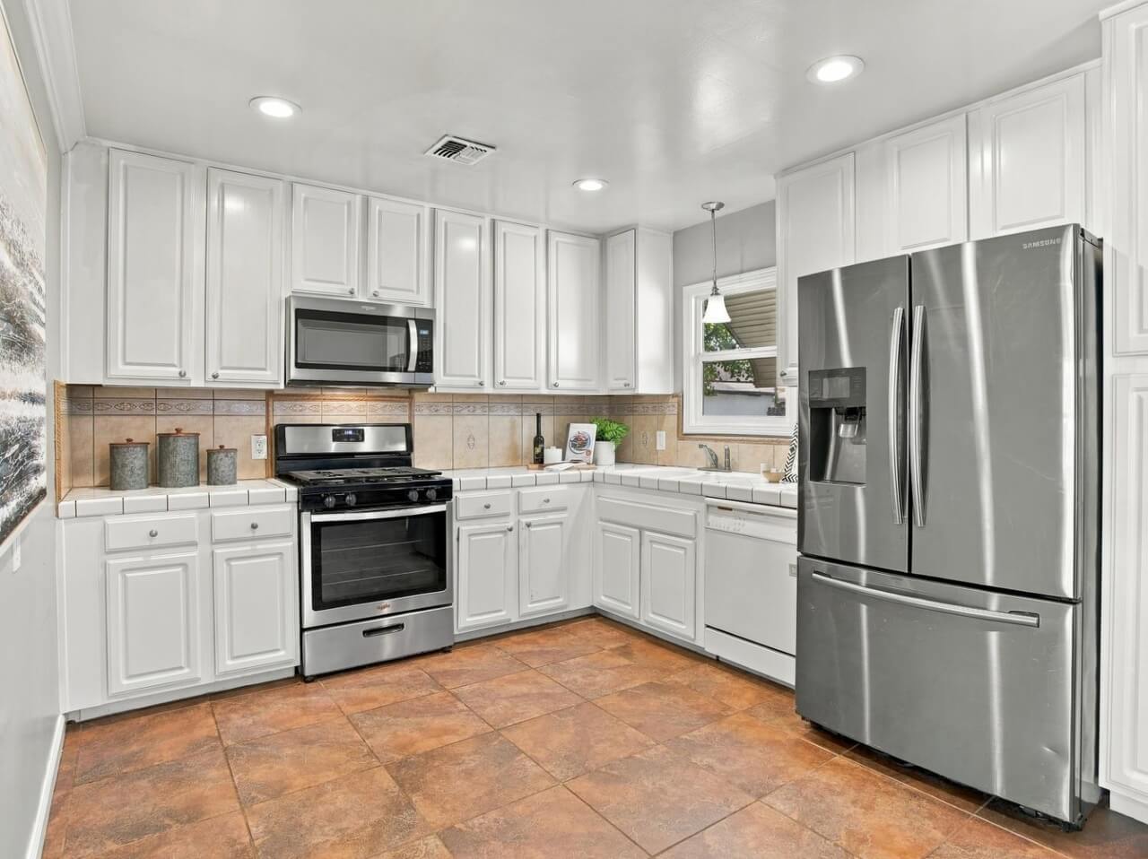 4th Ave, Sacramento - Premiere Home Staging & Design