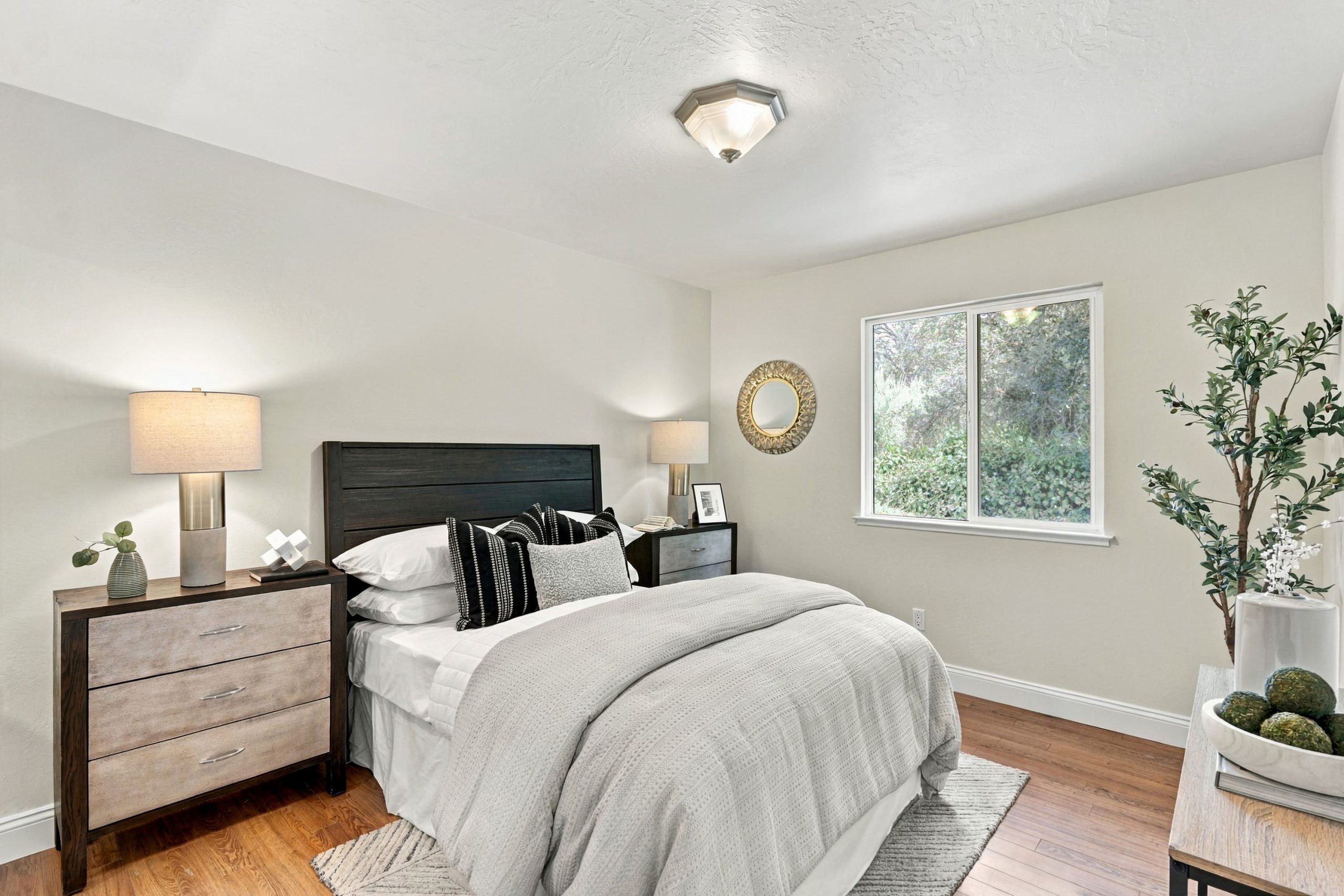 Chapel View Ln, Citrus Heights - Premiere Home Staging & Design