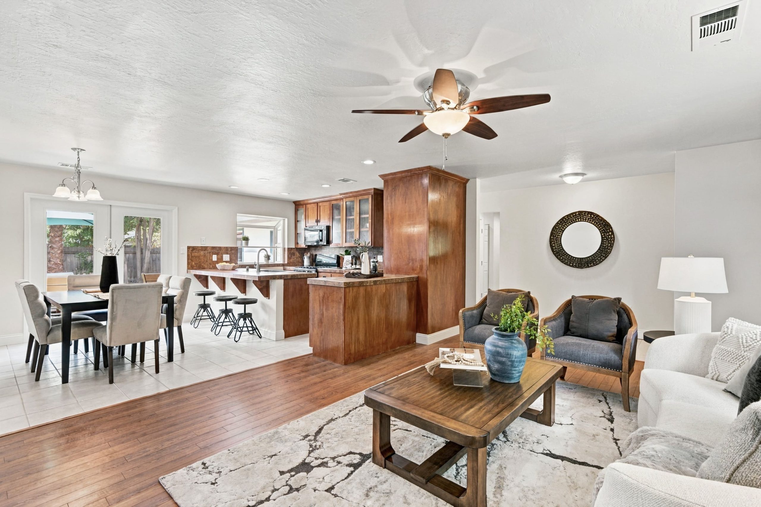 Chapel View Ln, Citrus Heights - Premiere Home Staging & Design