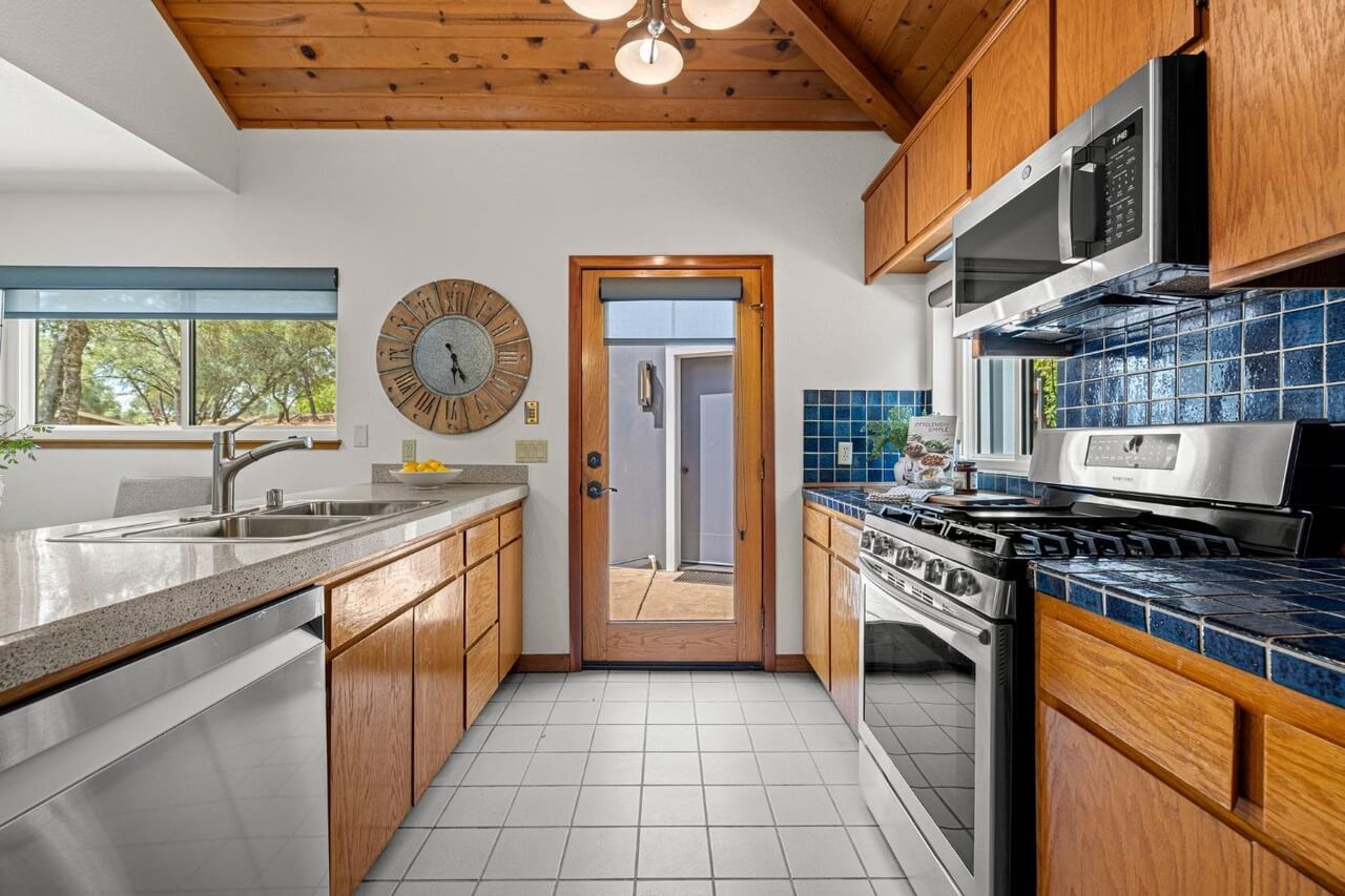 Highcrest Dr, Cameron Park - Premiere Home Staging & Design