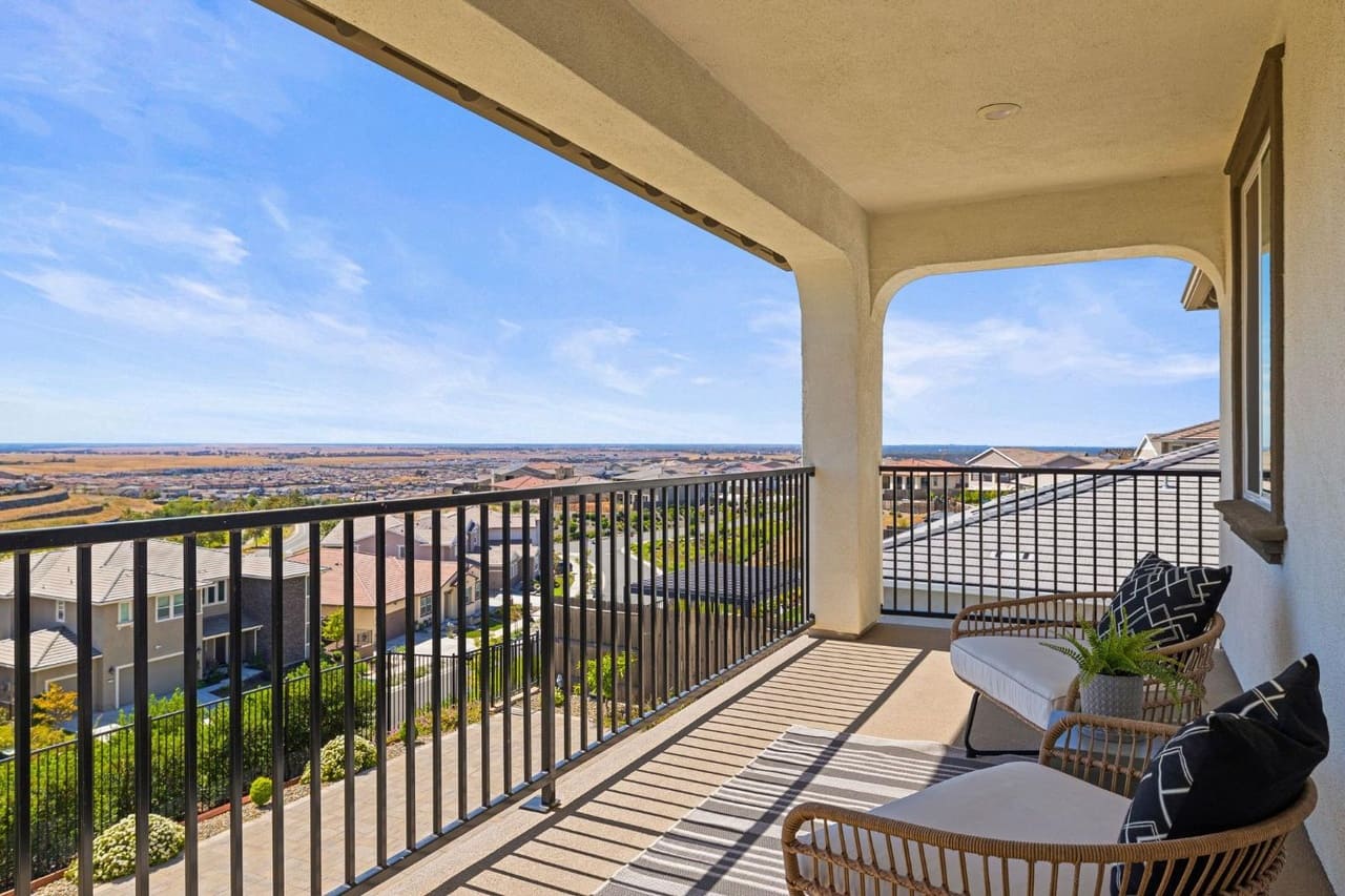 Iron Bird Dr, Folsom - Premiere Home Staging & Design