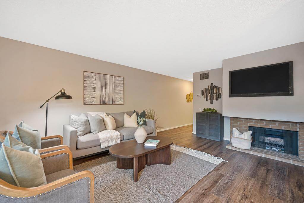 Woodside Sierra, Sacramento - Premiere Home Staging & Design