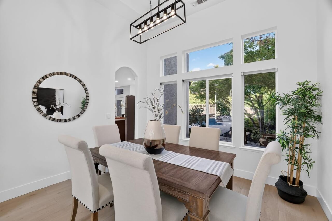 Luna Cir, Folsom - Premiere Home Staging & Design