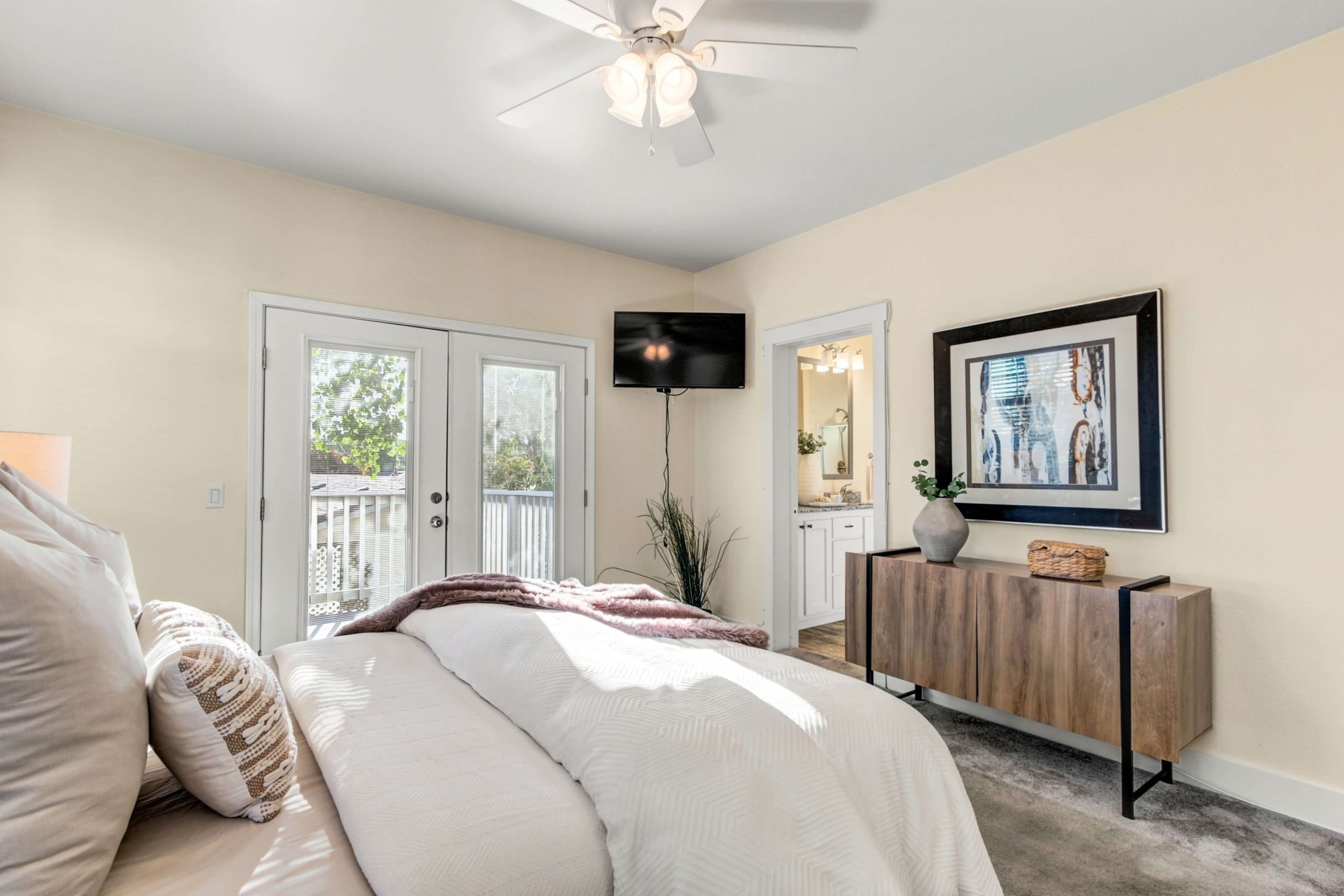 S Grove, Rocklin - Premiere Home Staging & Design