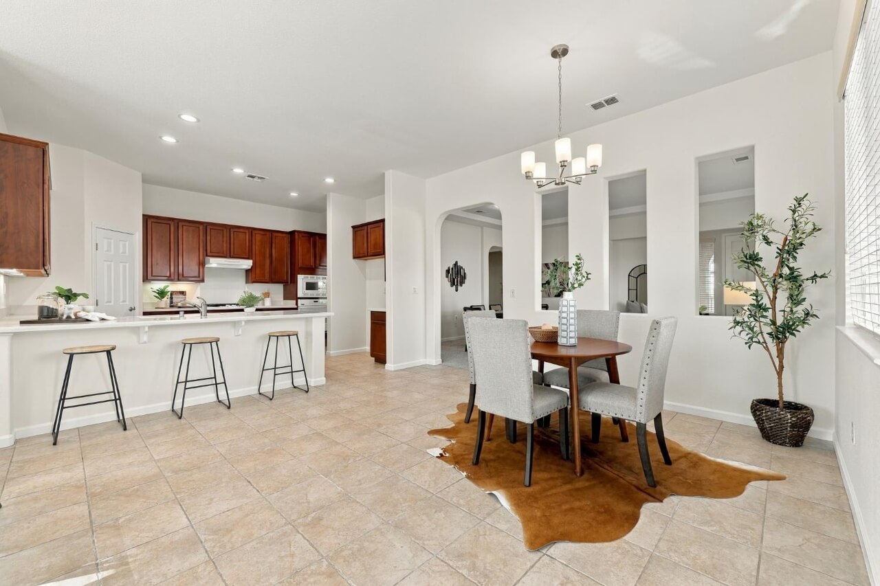 Coppola Cir, Elk Grove - Premiere Home Staging & Design
