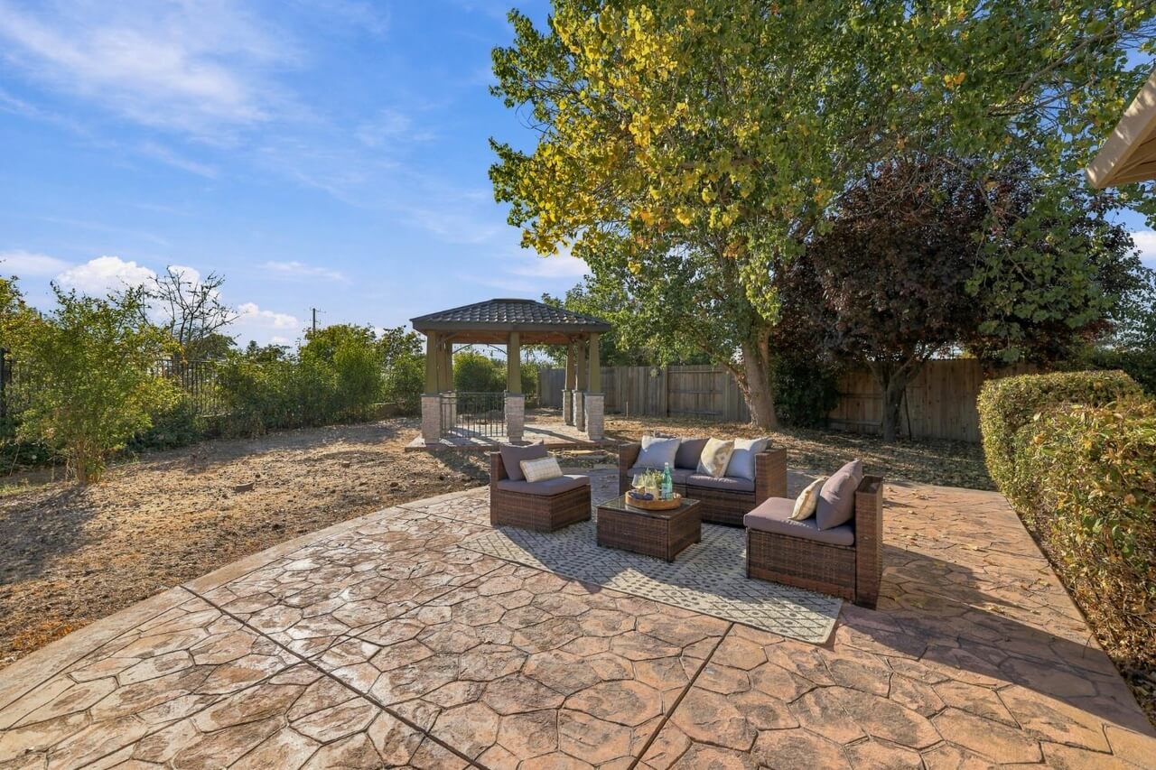 Coppola Cir, Elk Grove - Premiere Home Staging & Design
