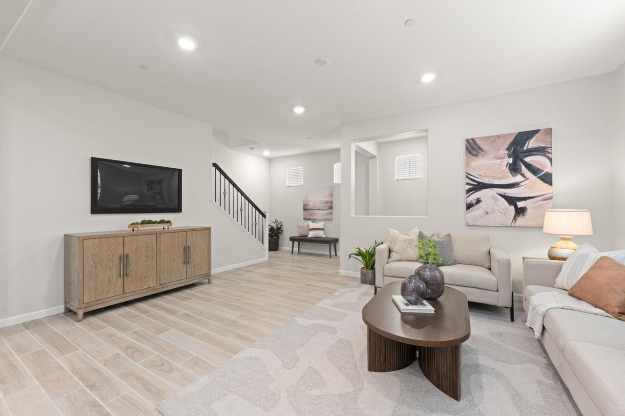 Juniper Lake Aly, Sacramento - Premiere Home Staging & Design