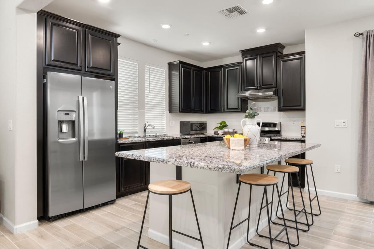 Juniper Lake Aly, Sacramento - Premiere Home Staging & Design