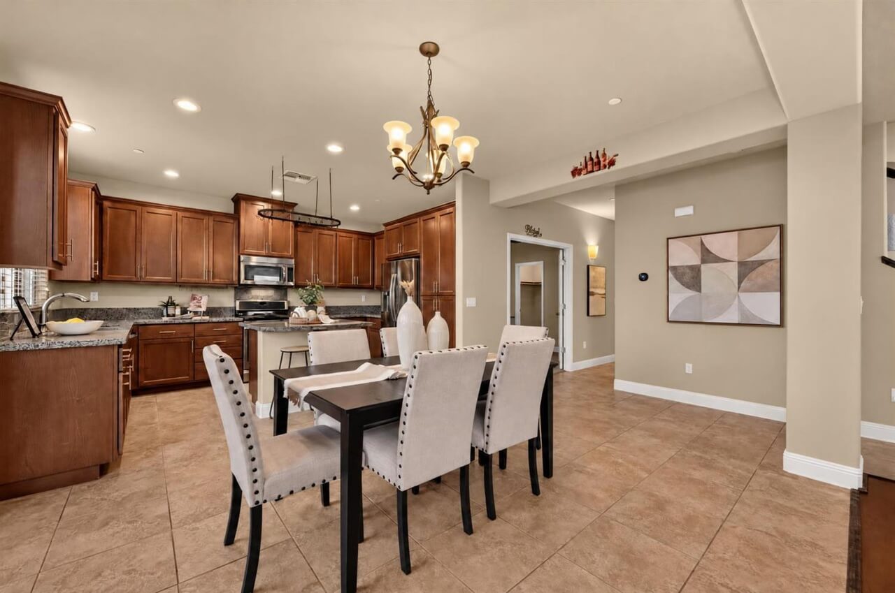 Lennon Dr, Roseville - Premiere Home Staging & Design